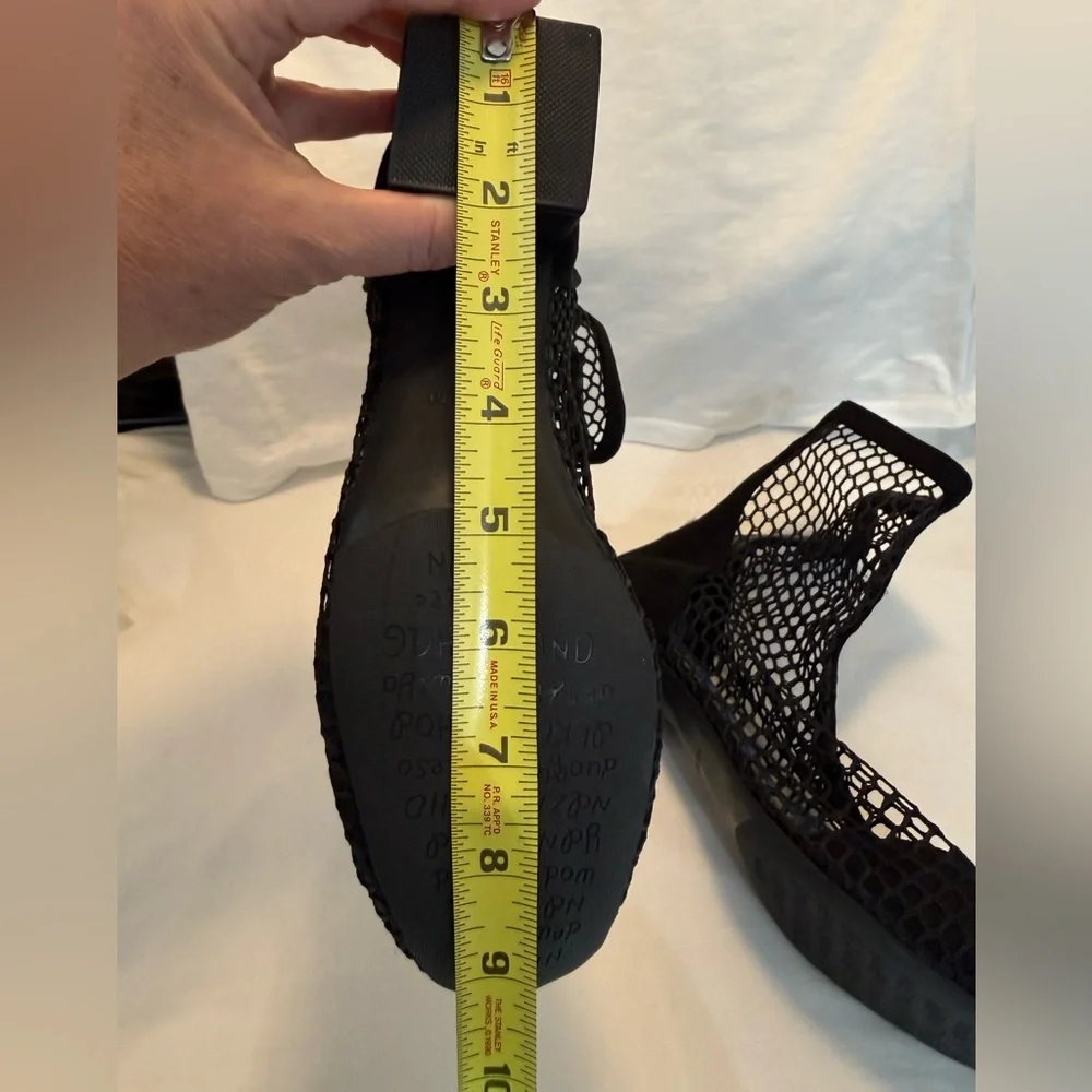 NWOT (Never Worn) Women’s Black Mesh Suede Contemporary Women’s Boots Size 8 - Picture 8 of 12